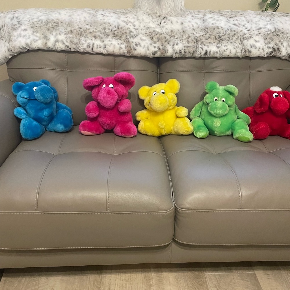 Vintage 80’s Kodak stuffed animal collectibles-in nice condition!